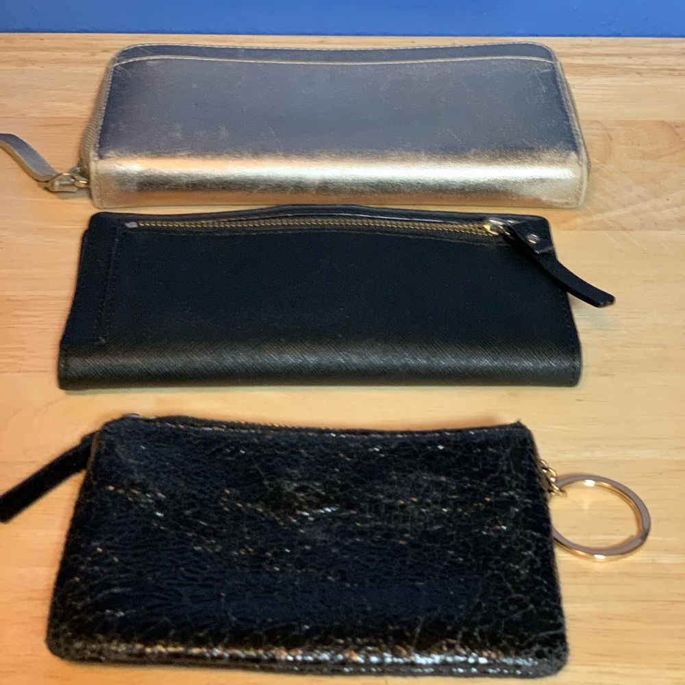 Kate Spade Wallets Gold Large Wallet pink inside Black Bi-Fold Wallet PPO